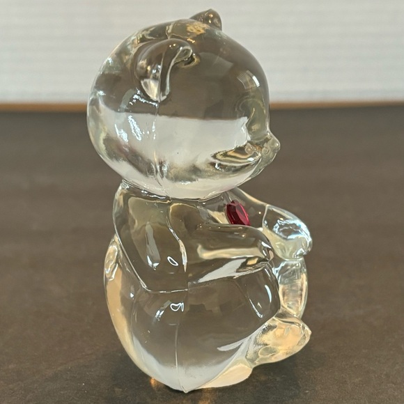 Fenton  Bear Clear With Ruby Red Heart Figure Paperweight July Birthday Bear - Picture 4 of 9